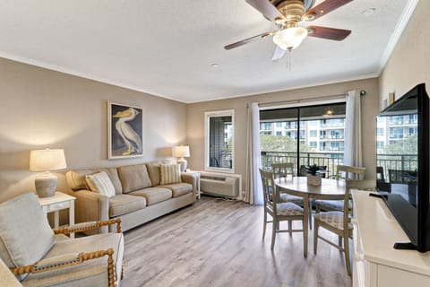 Open Floor Plan - Newly renovated, 1 bedroom ocean view villa in coastal colors.  Queen sized sofa bed and easy access to balcony.