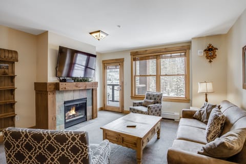 Furniture, Indoors, Living Room, Couch, Fireplace