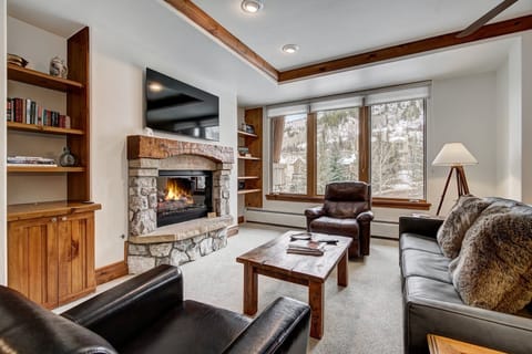 Furniture, Indoors, Living Room, Fireplace, Couch