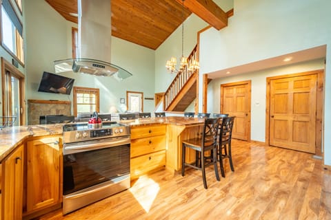 Open plan chef's kitchen to enjoy great meals and conversation.