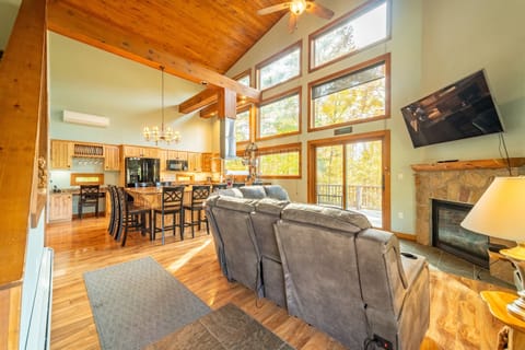 Open floor plan makes it easy for family and friends to hang out and easily converse.