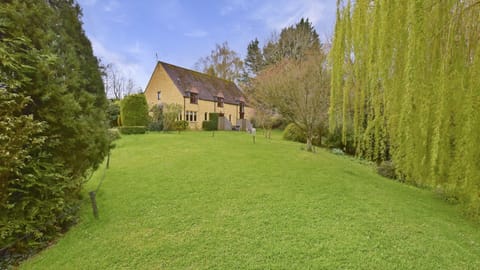 Stepping Stones, Bolthole Retreats