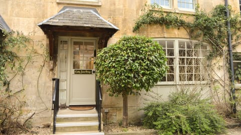 Lady Jane Grey Cottage at Sudeley Castle, Bolthole Retreats