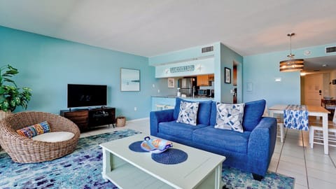 Living Room/Dining/Kitchen