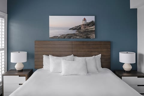 Two-Bedroom-Suite-3-Club-Wyndham-Newport-Onshore