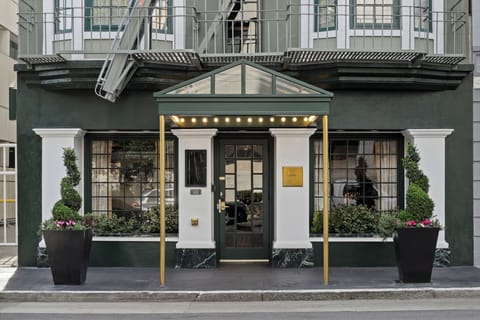 inn-at-the-opera-cw-svc-ex-006