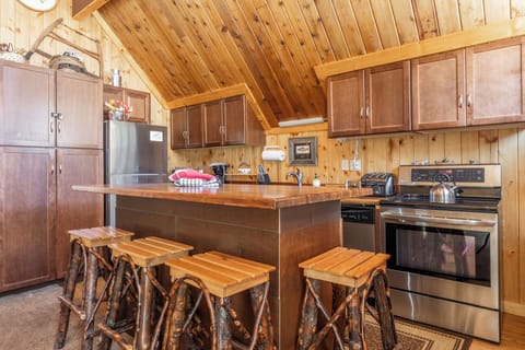 Chalet 2 kitchen