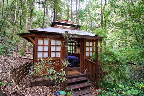 The Japanese-style tea house is a private bedroom with gas stove and sink.