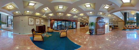 1050701ZD05132014_er_360_phd_nc__Lobby__
