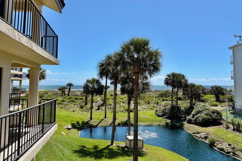 Ocean side view/lagoon view from balcony