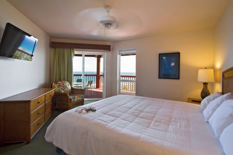 Bedroom-club-wyndham-shearwater-bedroom-3