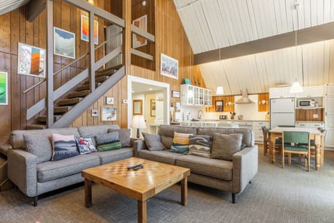 Chalet 22 living room