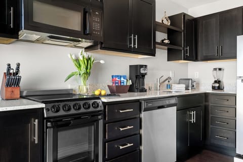 One-Bedroom-Kitchen-Balcony-Fishermans-Wharf