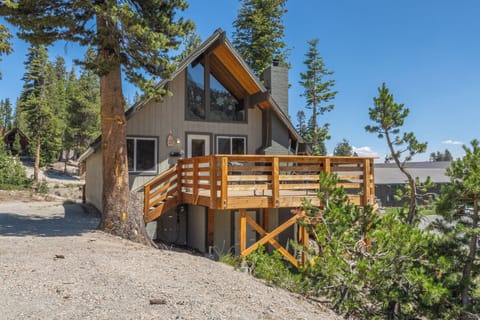 Chalet 19 summer exterior