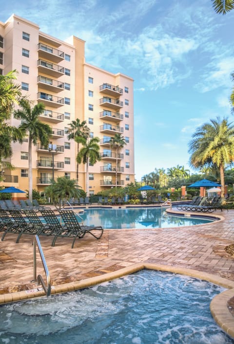 Pool-12-Club-Wyndham-Palm-Aire