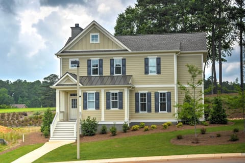 Greensboro Vacation Rental | 4BR | 4.5BA | 3,000 Sq Ft | 2 Stories