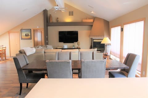 Lone Eagle Landing Upstairs Open Area