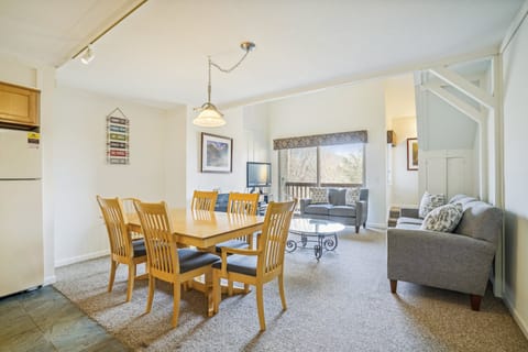 Open floor space connects all the main living areas for the best entertainment with family and friends