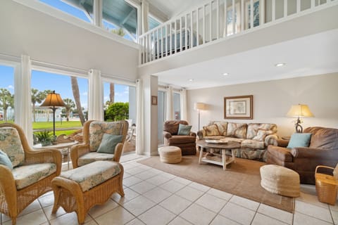 10-web-or-mls-22400FrontBeachRd42_7