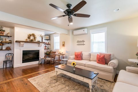 Large and comfortable living room
