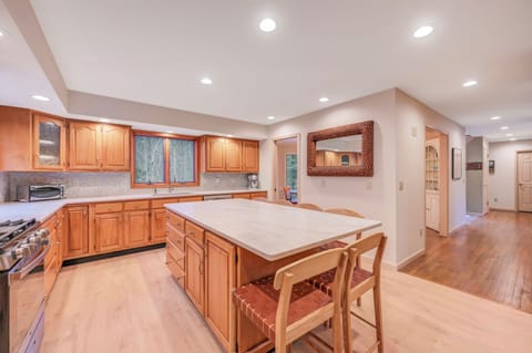 additional kitchen photo