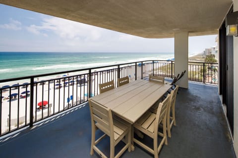 Balcony seating/dining and view