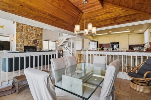 Main Level,Dining Area,