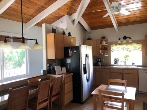 Kitchen with DW, Disposal, Microwave, Coffee Maker, Toaster, Blender & W/D