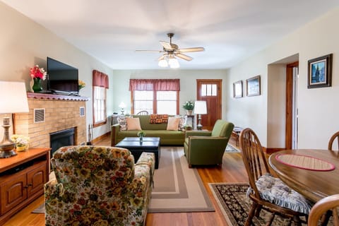 Large, comfortable living room