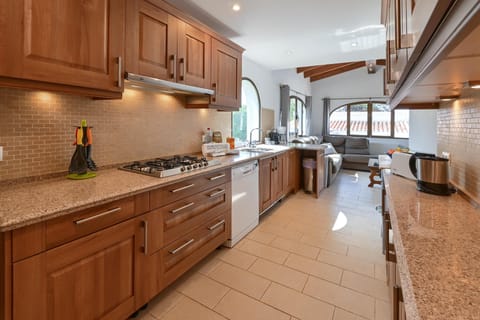 Open kitchen