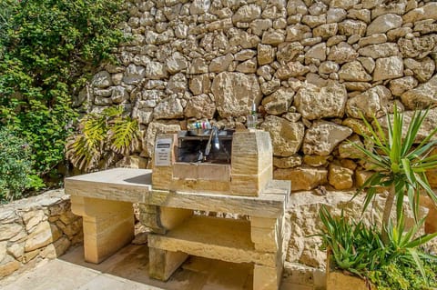 BBQ area of Djar ta' Menzja holiday villa in Gozo