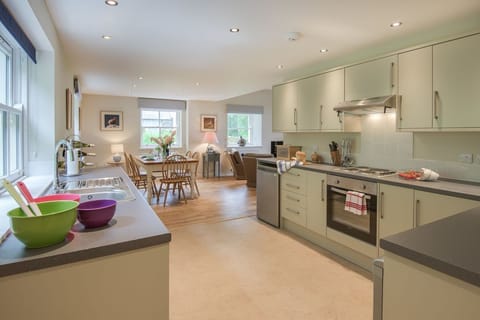Pathhead Farmhouse - kitchen