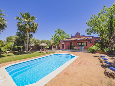 Rural house with pool in Alhaurín de la Torre
