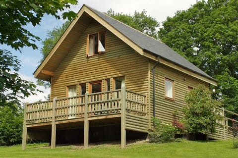 Larch Cottage Style Lodge (Pet Friendly)