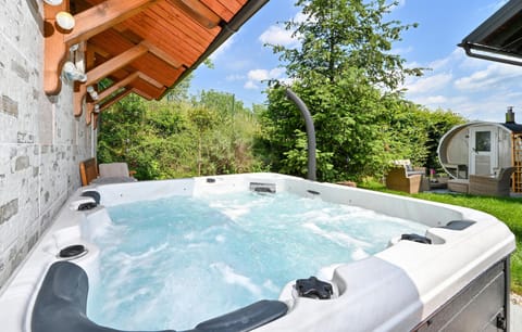 hot-tub