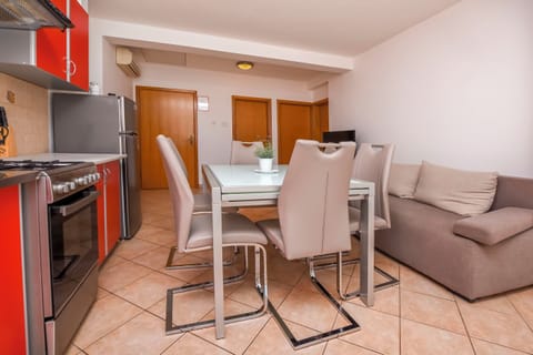 Apartments Ema (22211-A2) - Razanj Apartment in Šibenik-Knin County, Croatia