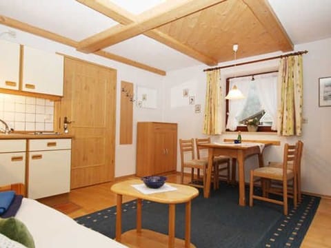 Gamskogl vacation apartment with magnificent mountain views - DEB 032 Pension mit Bergblick Bed and Breakfast in Berchtesgadener Land