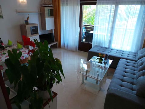 living/bedroom