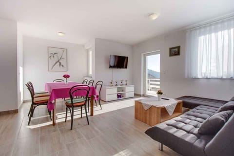 living/bedroom