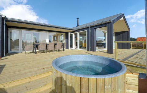 hot-tub