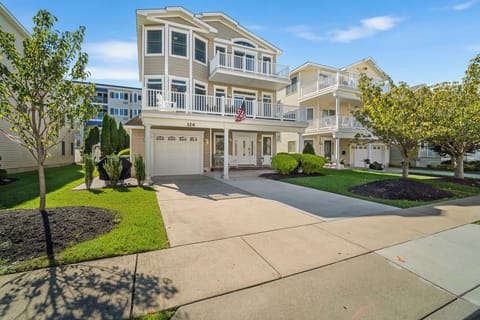Large beach block Home