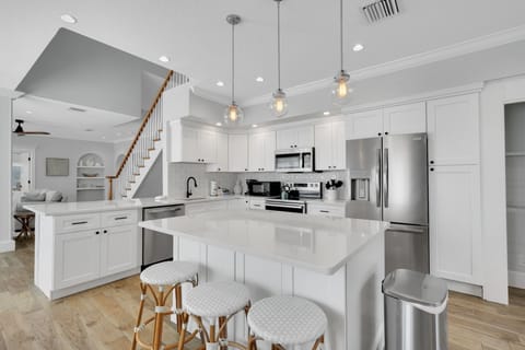 Kitchen, Breakfast Bar