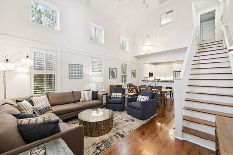 Array_21RoyalFernWay-71