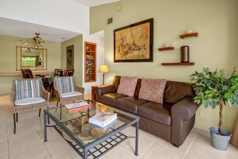 K0322 - LIVING ROOM - Oranj Palm