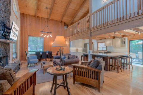 Entryway view