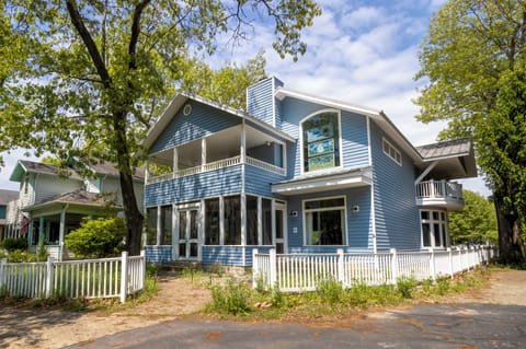 Welcome to 04 Seasons