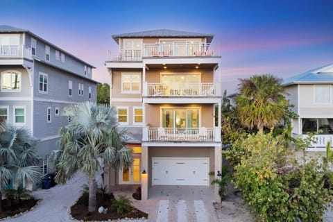 Sunset Gulf by Siesta Key Luxury Rental Properties