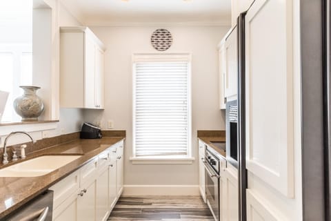 First Floor: Kitchen