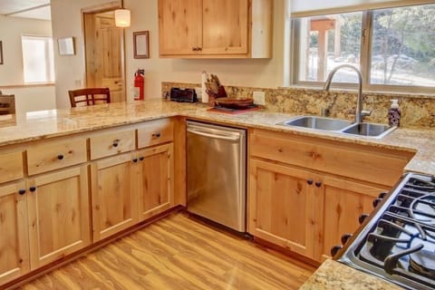 Breakfast bar from the kitchen