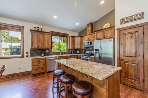 Spacious, Light-Filled Kitchen w/ Plenty Of Space For All Of Your Family